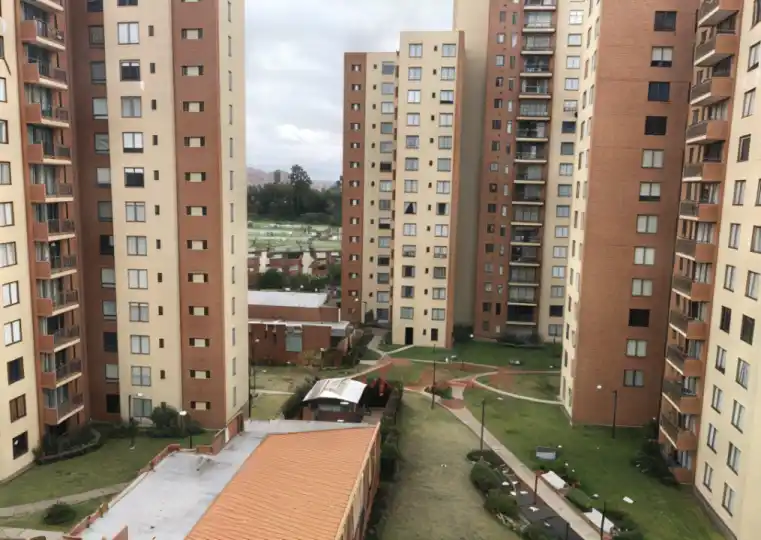 Altos de la Pradera Etapa III, área construida 28,000 m2